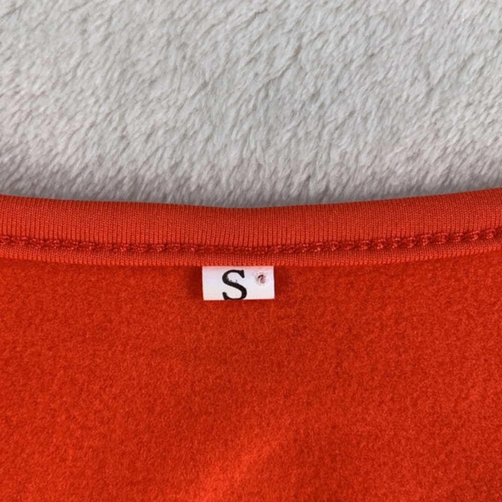 Scoop Neck Long Sleeve Crop Top - Picture 6 of 10